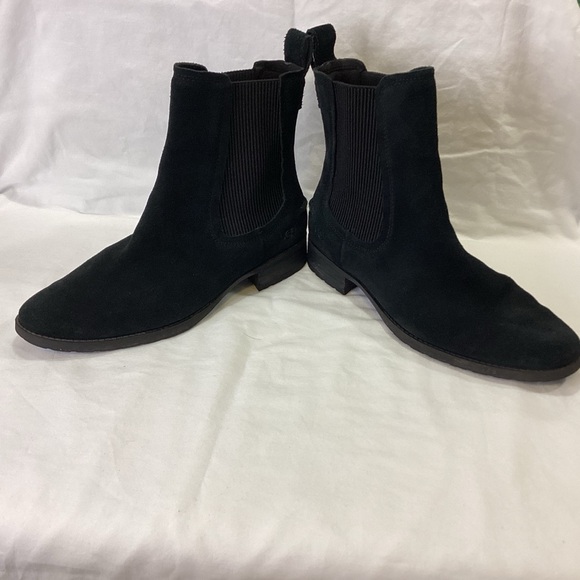 UGG HILLHURST II SZ 8 Black Suede / Knit Ankle Boots so 8 $190 main image 8
